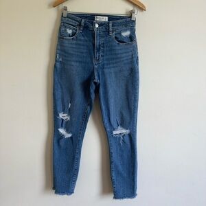 Abercrombie & Fitch || the supper skinny high rise cropped distressed jeans sz 4